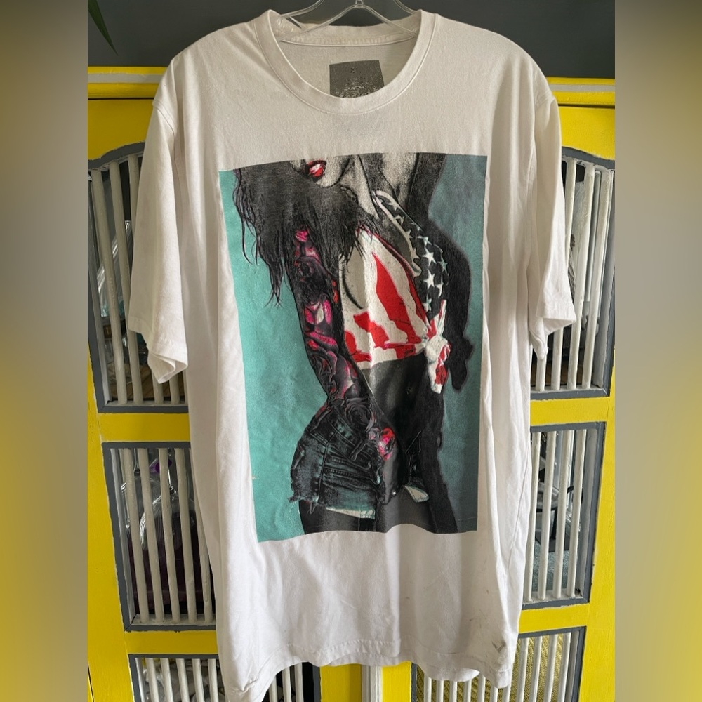 Vintage, graphic T-shirt. XL